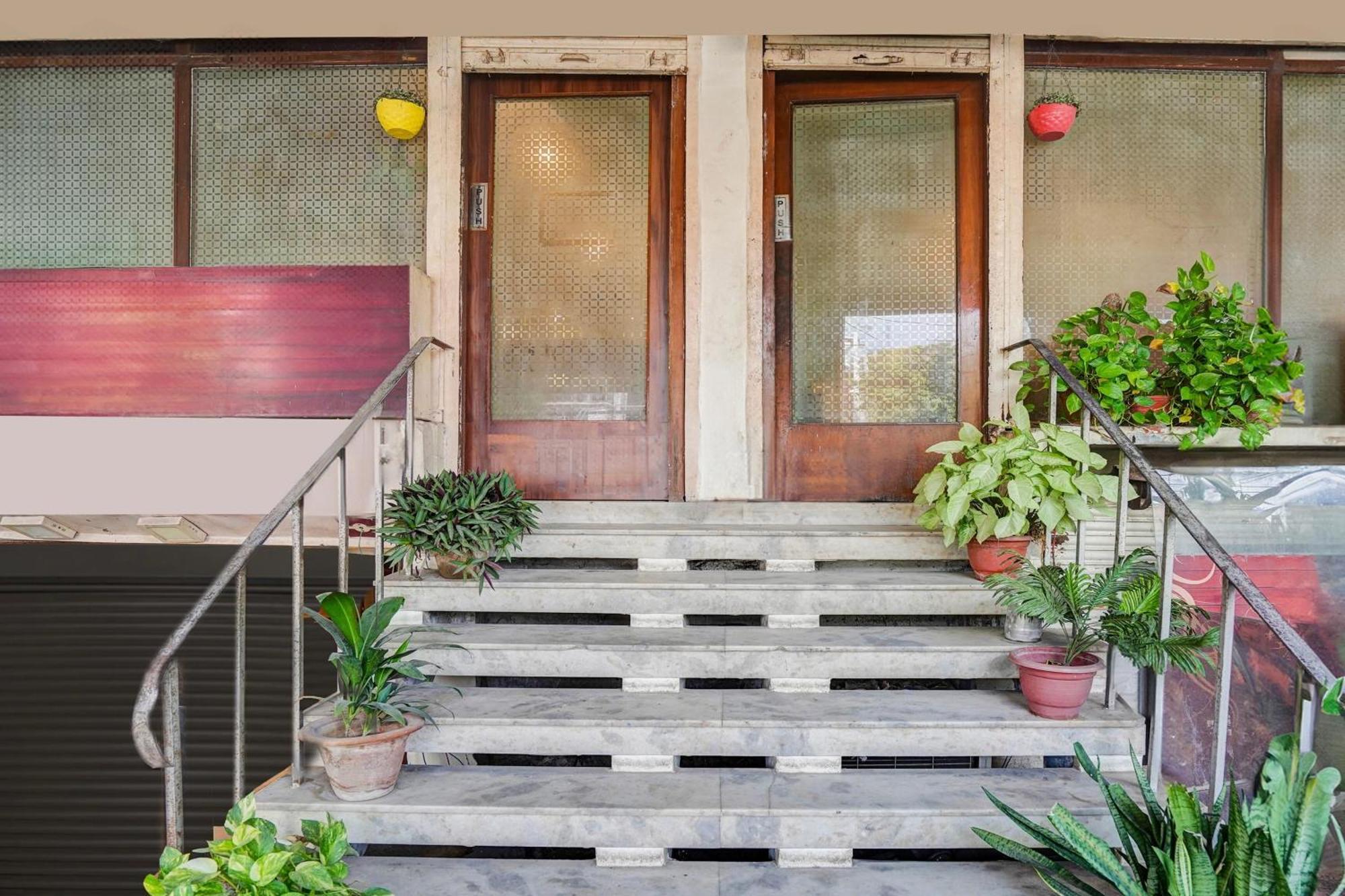 Super Collection O Ratan Lal Nagar Hotel Канпур Екстериор снимка