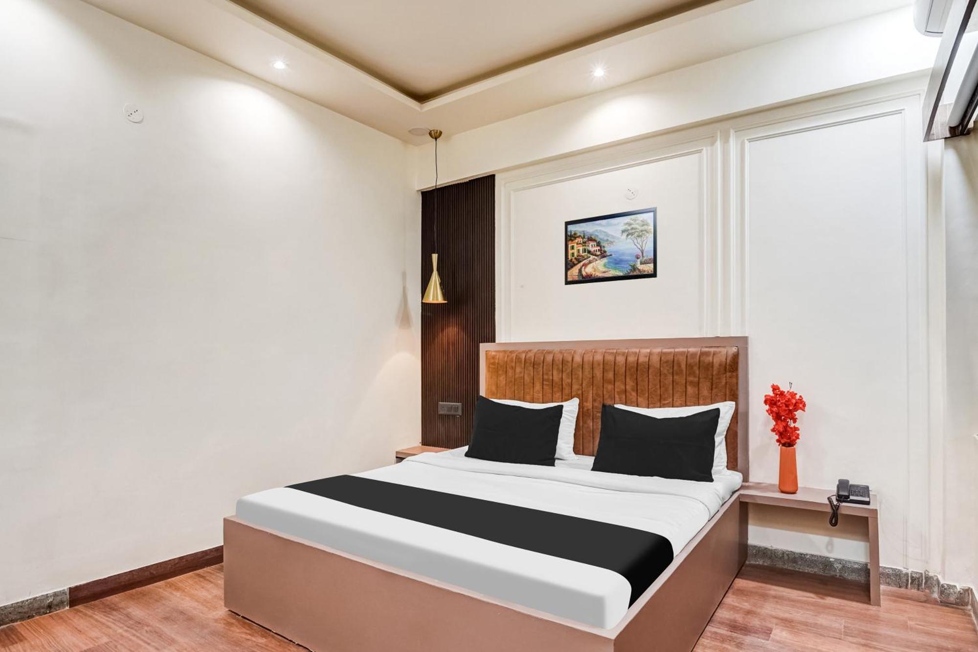 Super Collection O Ratan Lal Nagar Hotel Канпур Екстериор снимка